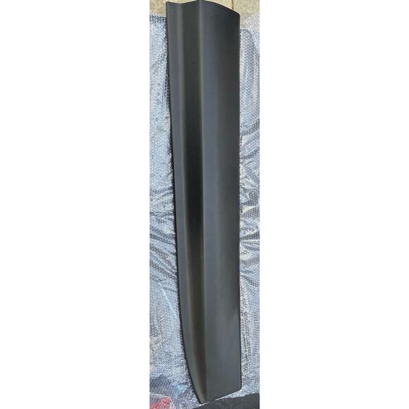 Lower Molding Garnish Front Right Door - Picture 6 of 9